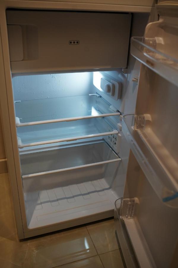 Nice Apartament With Small Tub ワルシャワ エクステリア 写真
