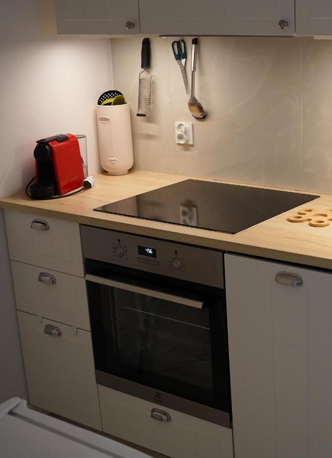 Nice Apartament With Small Tub ワルシャワ エクステリア 写真