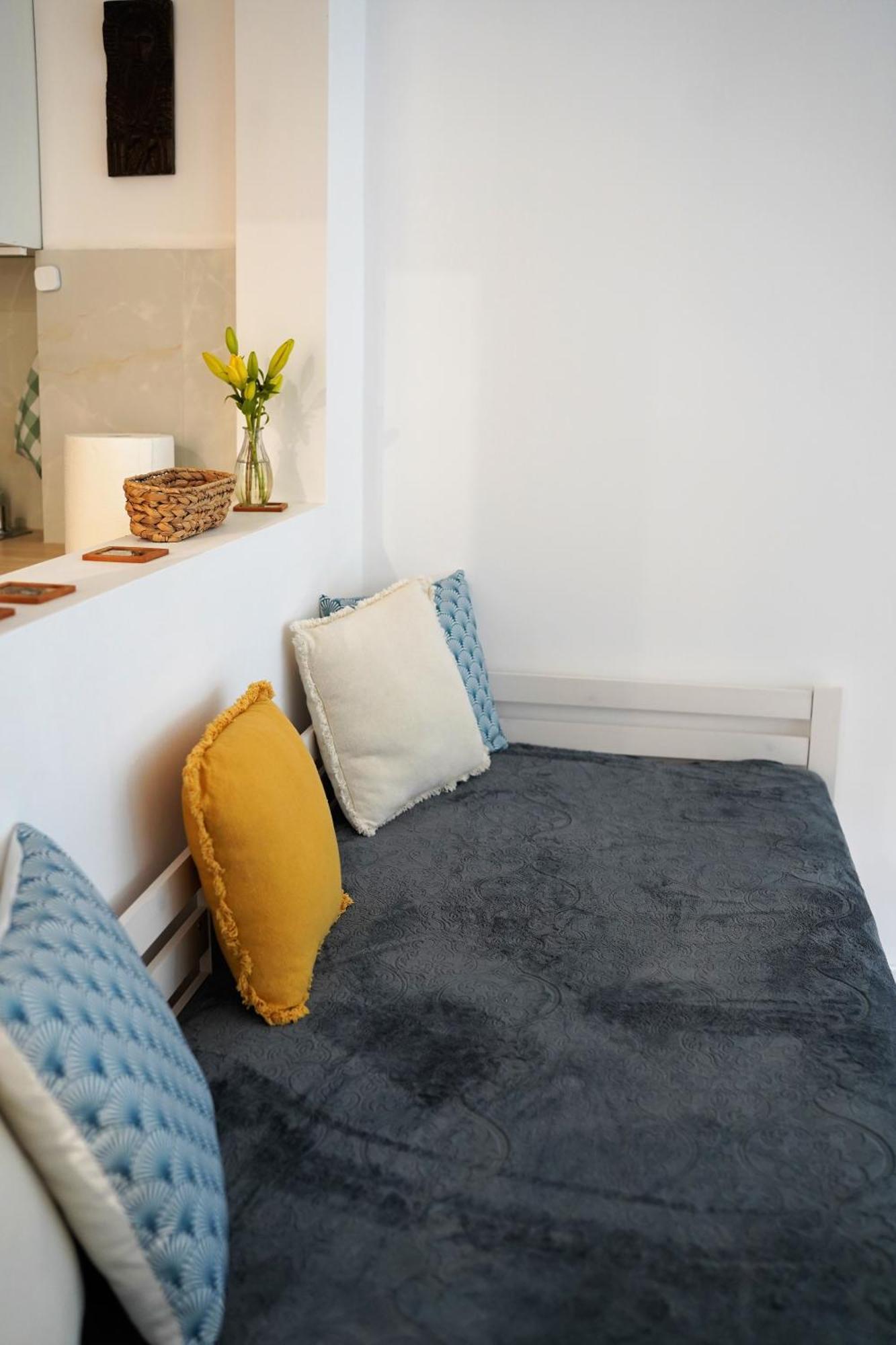 Nice Apartament With Small Tub ワルシャワ エクステリア 写真